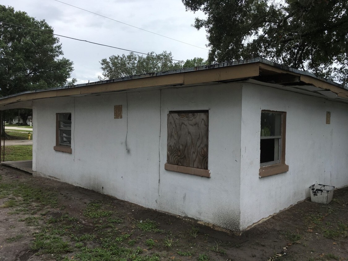 Primary Photo - 810 NW 12th St