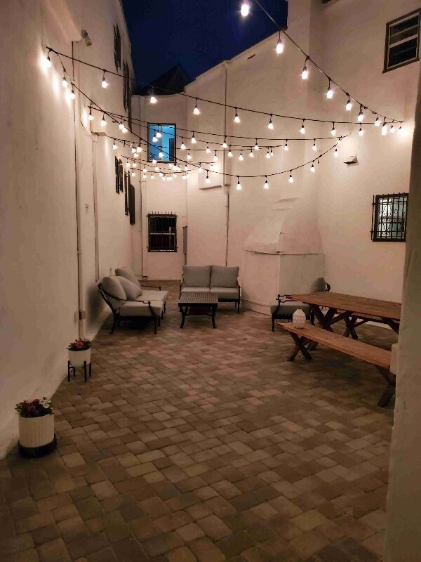 Foto del edificio - 851 Sanborn Ave