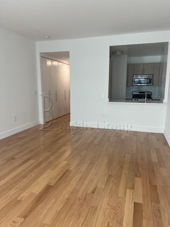 Foto principal - 2 bedroom in NEW YORK NY 10038