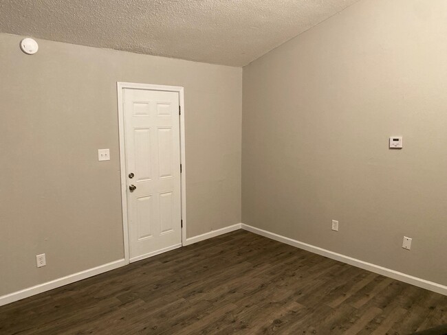 Building Photo - 961 Old Hickory Blvd