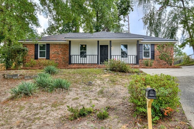 Foto del edificio - 208 Foxdale Dr