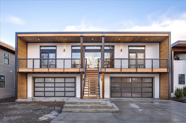 Building Photo - Modern Newly Built 4 Bed, 3 Bath Home!