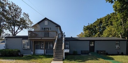 Building Photo - 164 W Front St