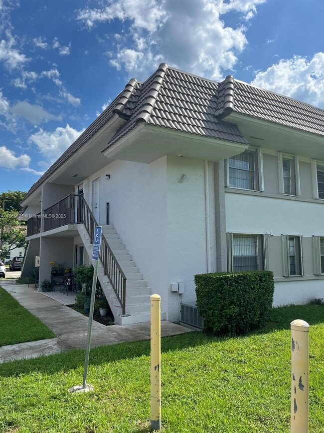Building Photo - 7071 SW 129th Ave
