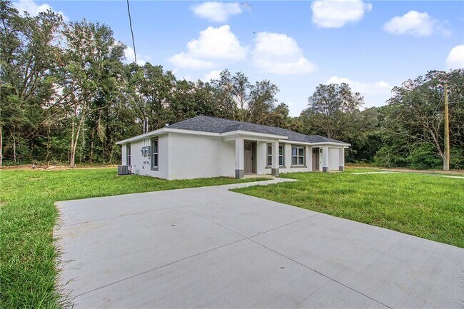 Foto del edificio - 5783 NW 11th Pl