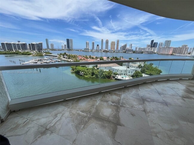 Building Photo - 6000 Island Blvd