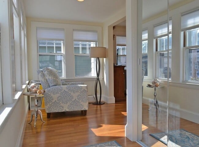 Foto del edificio - Winter Rental: 10A Gloucester Ave. (Utilit...