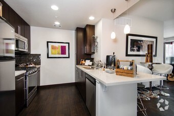 Primary Photo - 1234 N La Brea Ave
