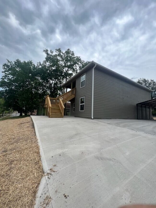 709 S Holden Apartment for Rent in Warrensburg, MO