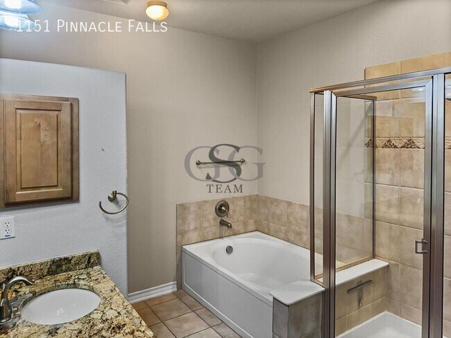 Foto del edificio - 1151 Pinnacle Falls