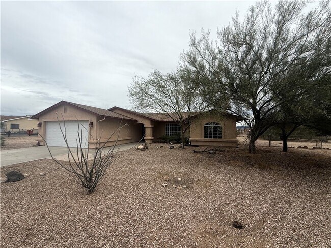 Foto del edificio - 3734 N Mercury Rd