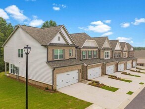 Building Photo - 1585 Monfort Rd