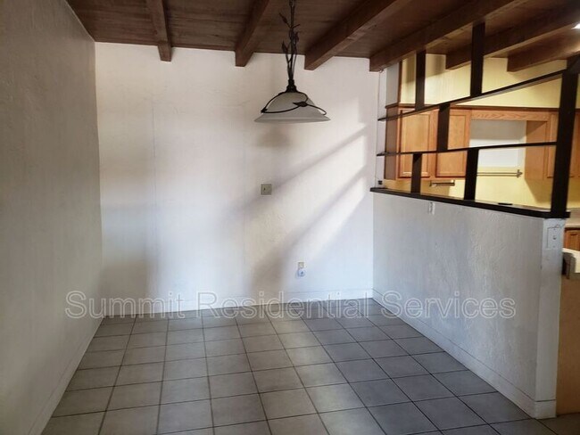 Foto del edificio - 3026 E Alta Vista St