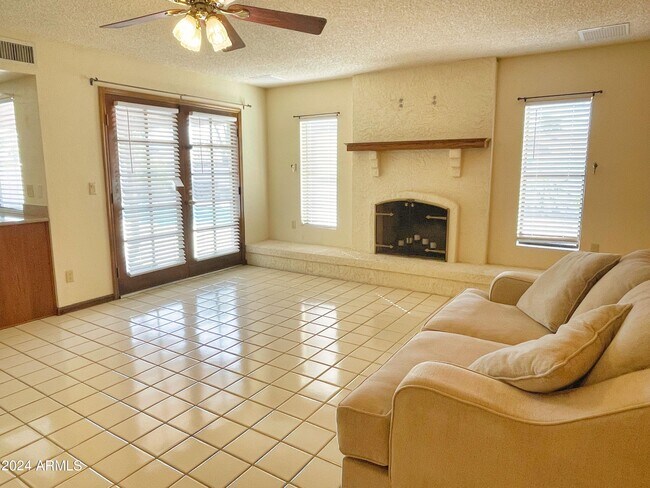 Building Photo - 5513 North Ln