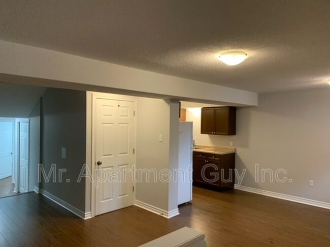 Building Photo - 122 Ironwood Crescent