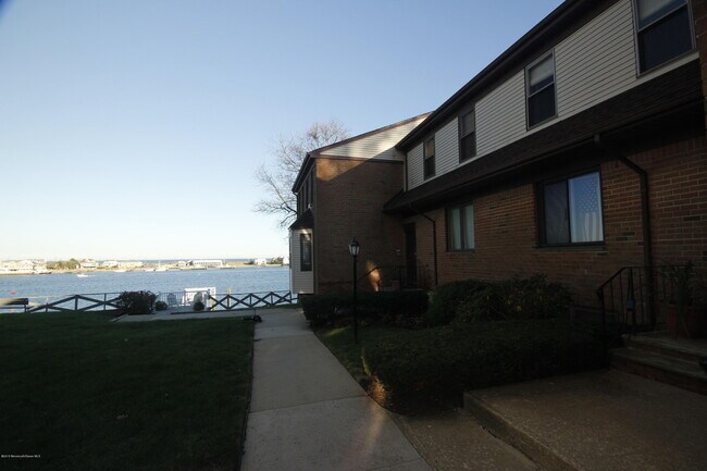 Foto del edificio - 200 Portland Rd