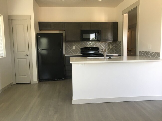 Foto del edificio - Sunbeam Townhomes