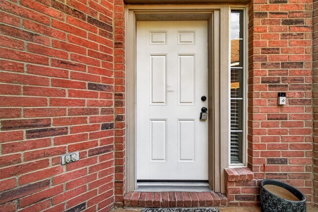 Foto del edificio - 26339 Richwood Oaks Dr