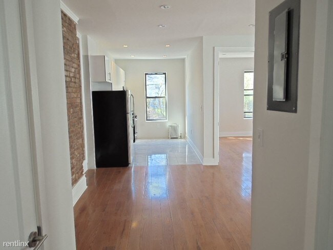 Foto del edificio - 1168 Saint Marks Ave