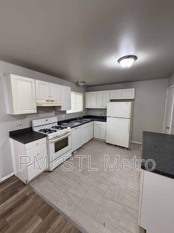 Photo - 10435 Castle Drive House