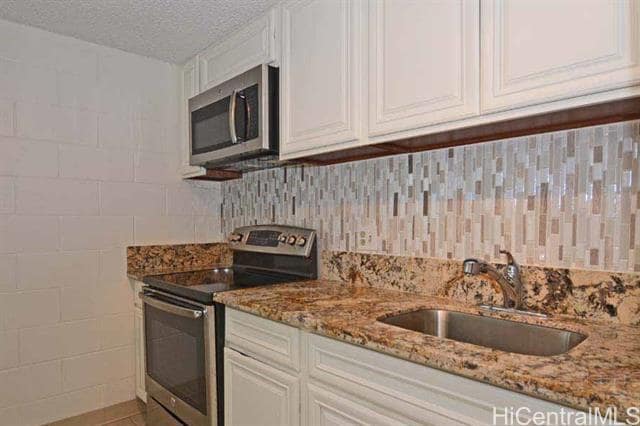 Building Photo - 1541 Dominis St