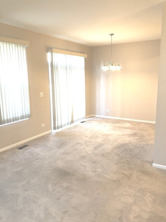 Foto del edificio - 551 N Fox Trail