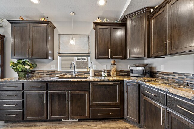 Building Photo - 7804 W Kayak Ct