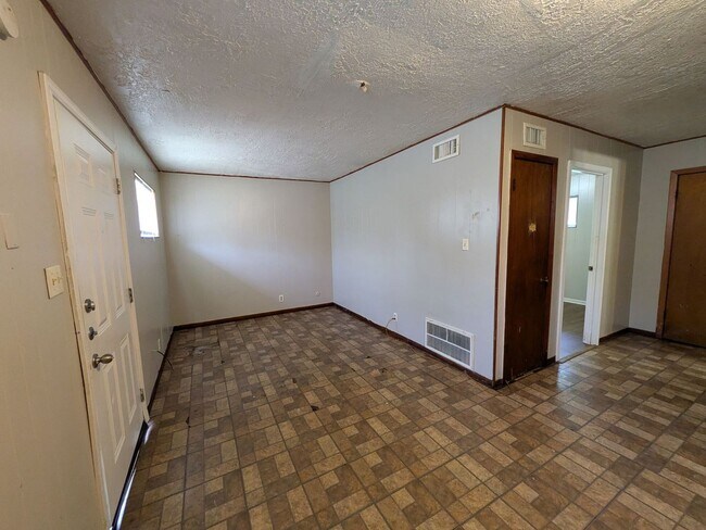 Foto del edificio - 4619 Hartel St