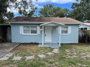 Building Photo - 8922 El Portal Dr