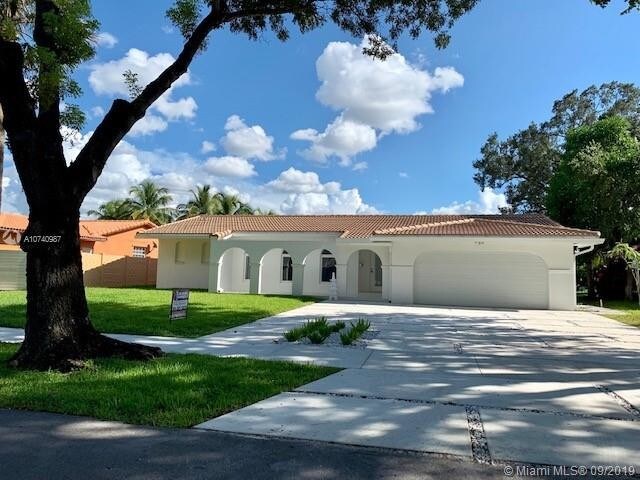 Foto principal - 7340 Poinciana Ct