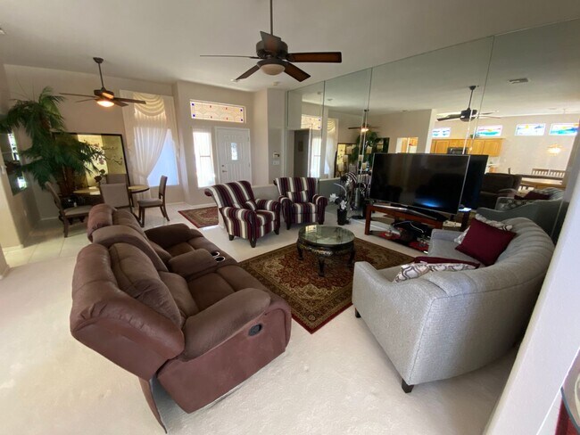 Foto del edificio - Wonderful 2 bed/2 bath home located in Summerlin