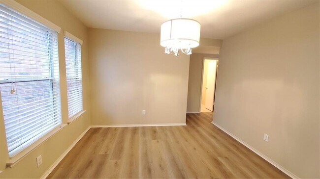 Building Photo - 306 Greener Dr