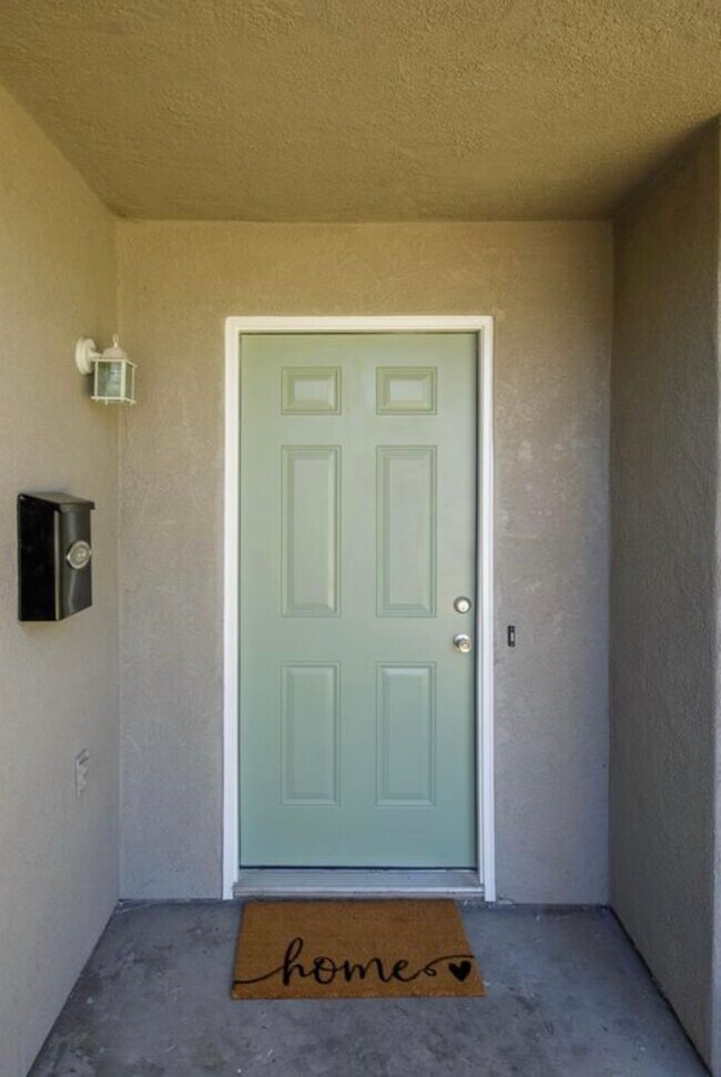 Building Photo - 210 Cordova Ln