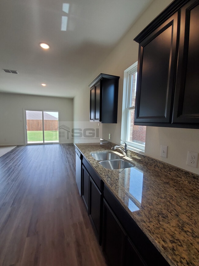 Building Photo - Beautiful 3 bedroom in Anna