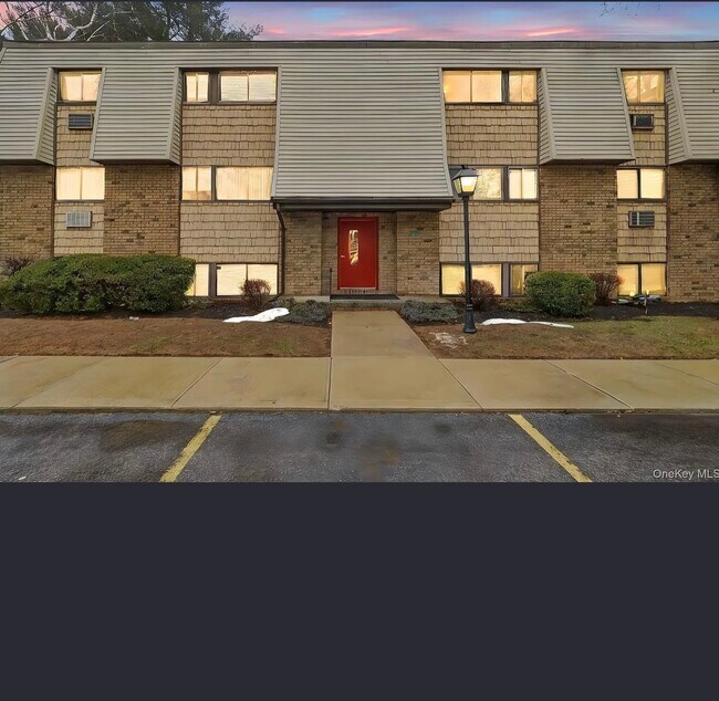 Building Photo - 20 Pierces Rd