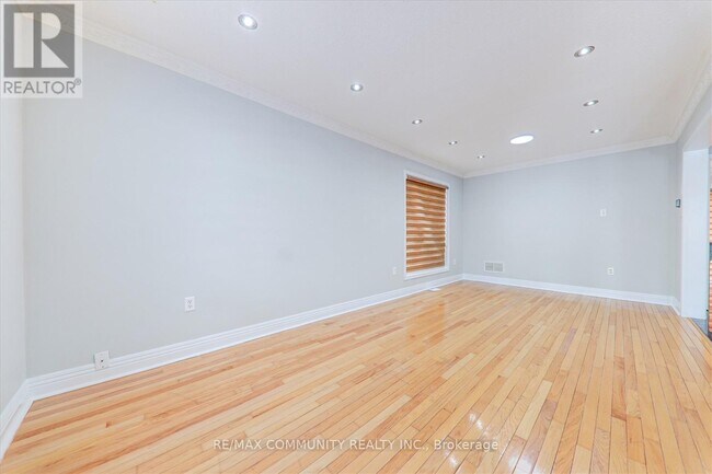 Photo du bâtiment - 101 Meandering Trail