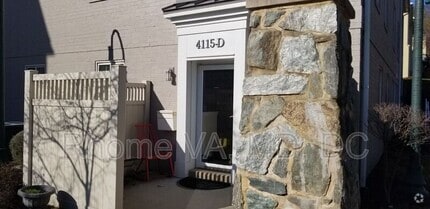Building Photo - 4115 D S Four Mile Run Dr