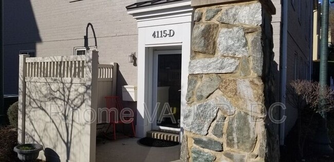 Photo - 4115 D S Four Mile Run Dr House