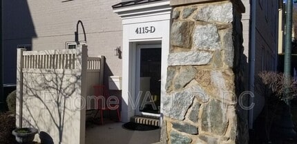 Building Photo - 4115 D S Four Mile Run Dr