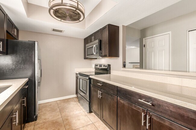 Foto del edificio - 850 S River Dr