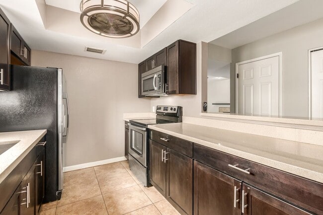 Foto del edificio - 850 S River Dr