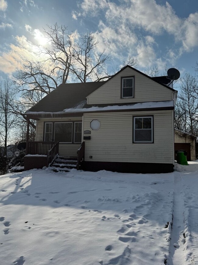 Building Photo - 13216 Forestdale Dr