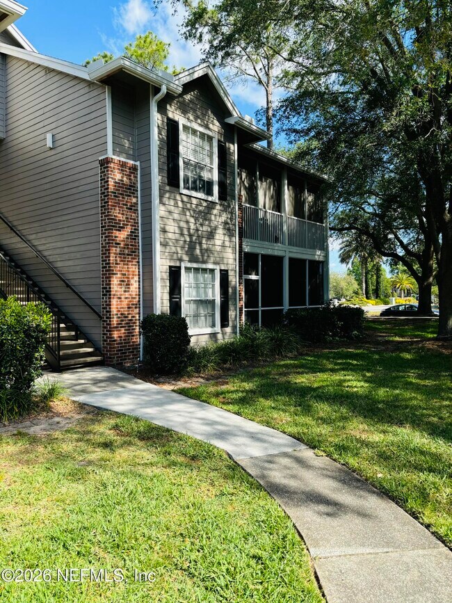 Foto del edificio - 3938 Hendricks Ave