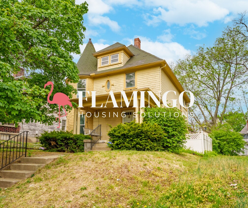 Primary Photo - 27 Ridge Ave