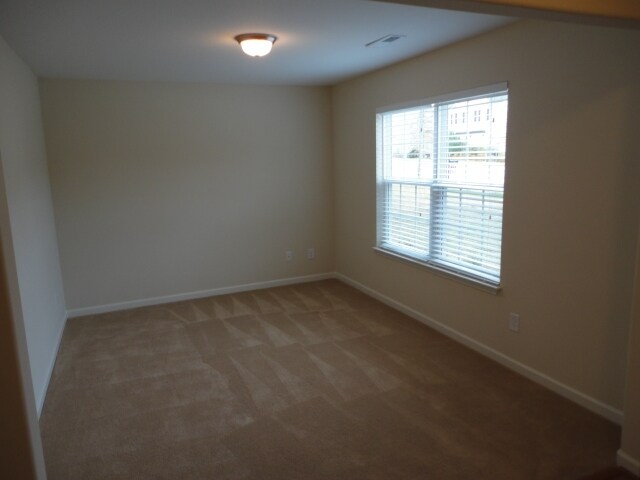 Building Photo - 763 Hay River Street