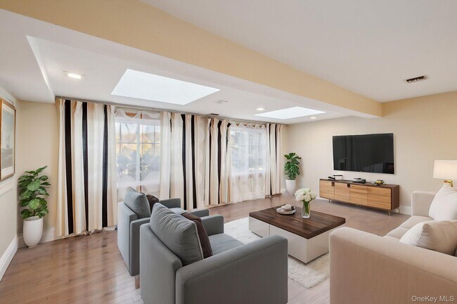 Foto del edificio - 1250 Harbor Rd