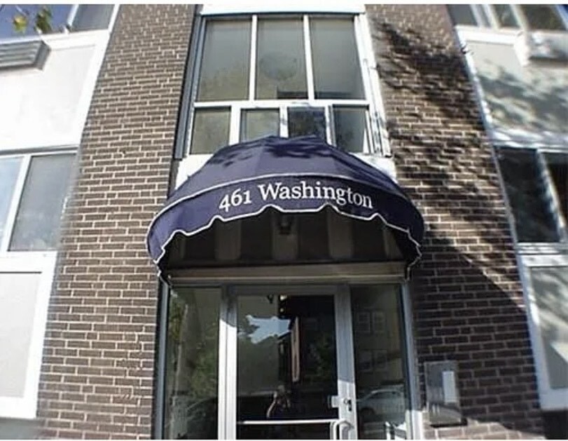 Primary Photo - 461 Washington St
