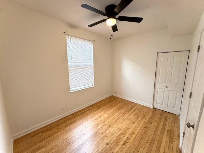 Foto del edificio - 2908 N Springfield Ave