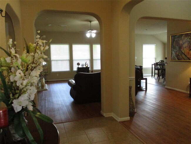 Building Photo - 13203 Barons Cove Ln