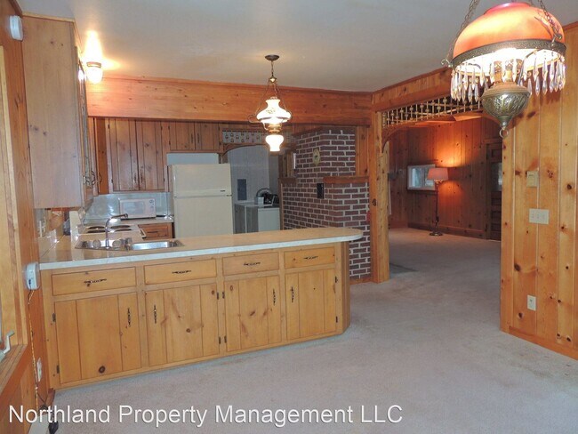 Foto del edificio - 2 br, 2 bath House - 779 North Manitou Tra...